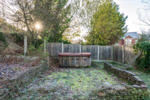 Photo 19- click for photo gallery